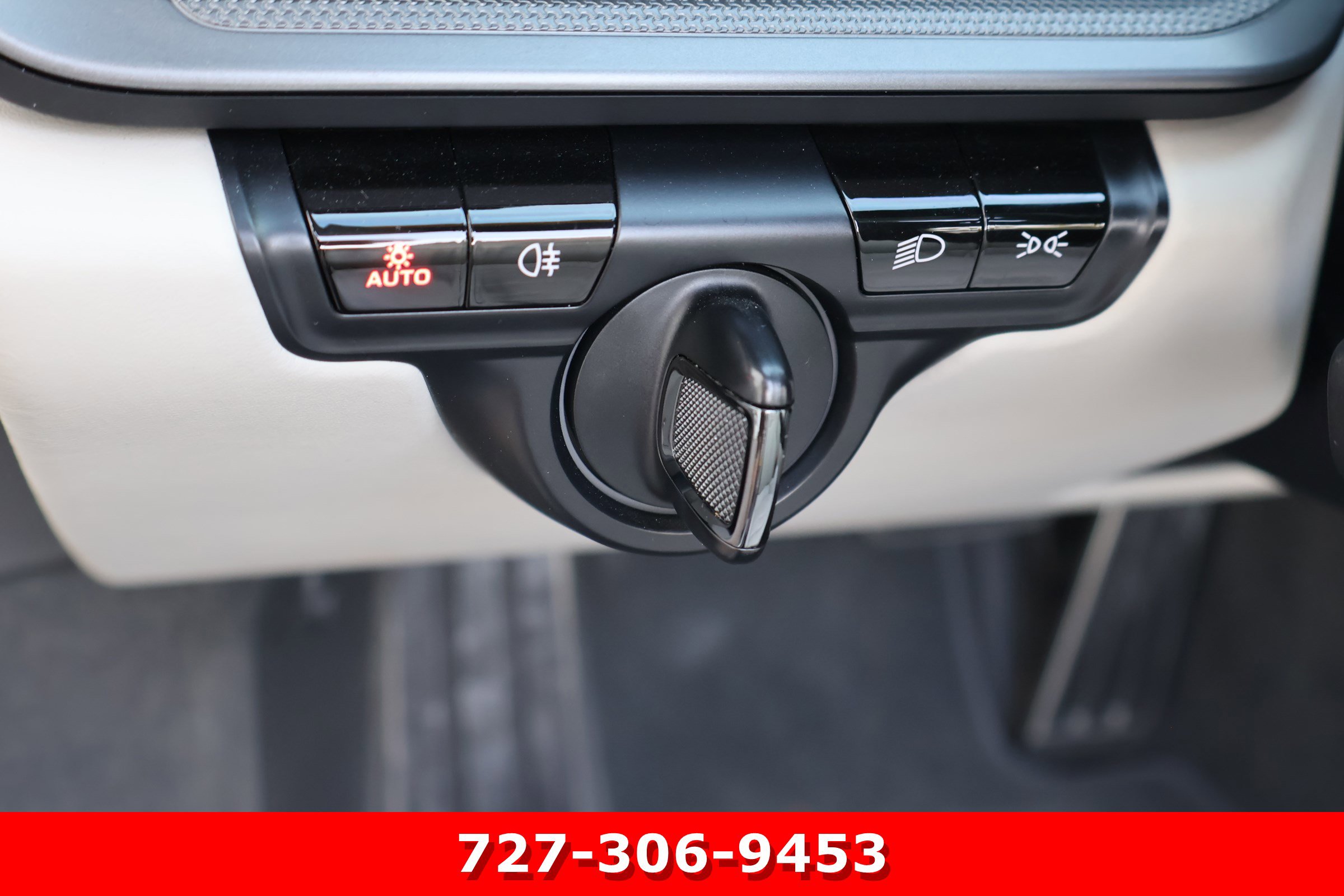 Used 2020 Porsche 911 Cabriolet image 19