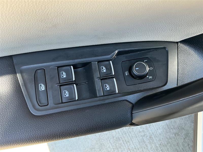 Used 2019 Volkswagen Tiguan SEL Premium R-Line AWD/4WD image 25