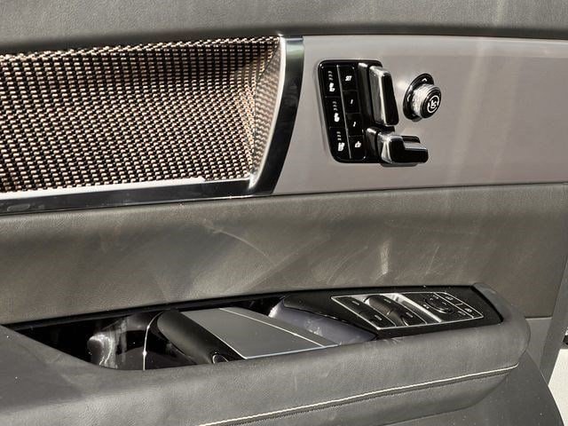 New 2027 Cadillac Vistiq Luxury AWD/4WD image 18