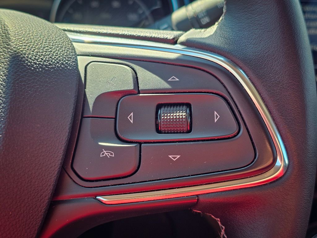 Used 2023 Buick Encore GX Select w/ Safety Package II image 18