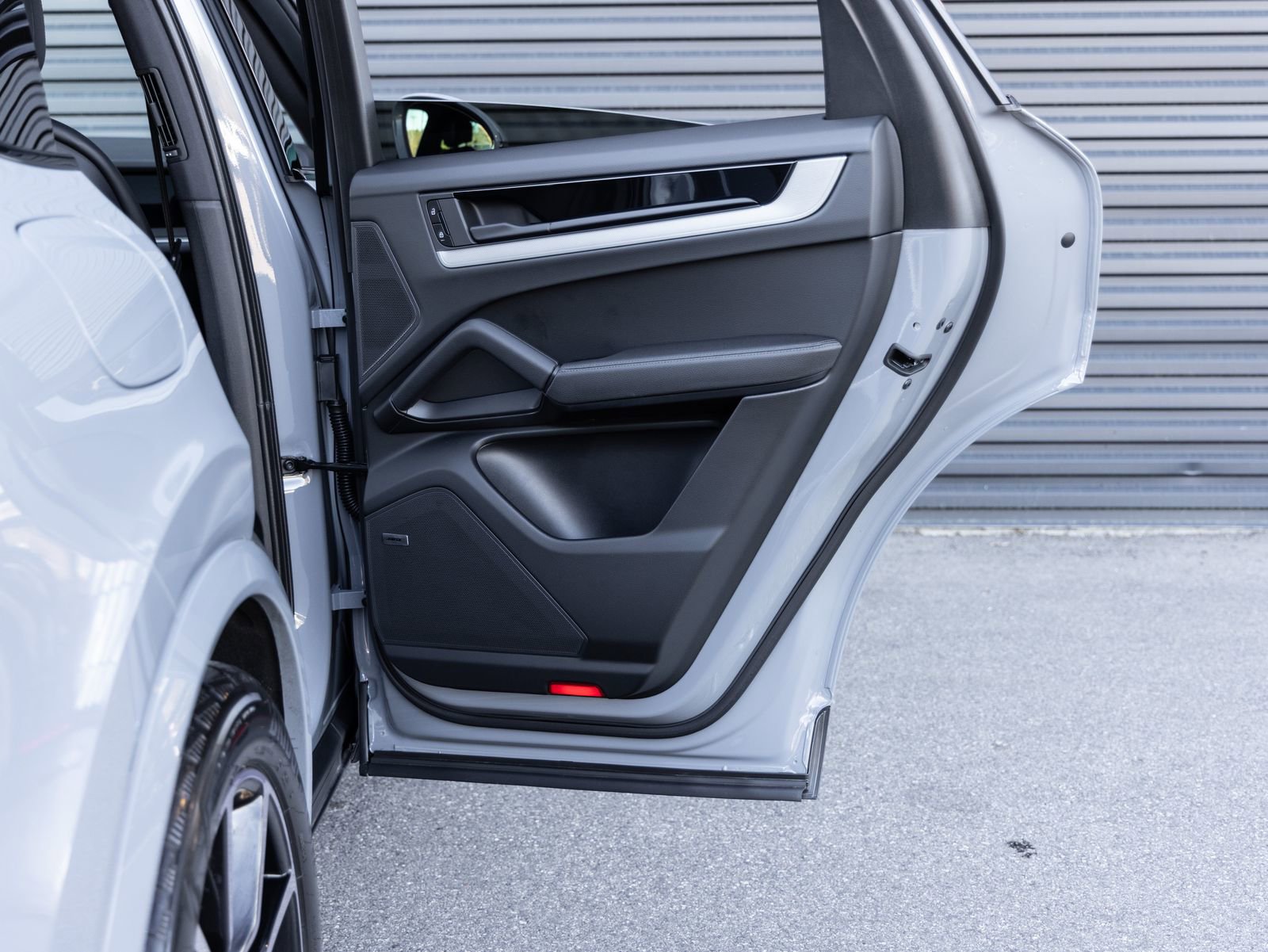 Certified 2026 Porsche Cayenne Coupe image 30