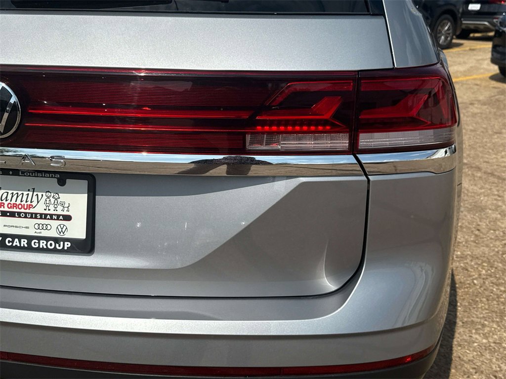 Used 2025 Volkswagen Atlas SE image 9