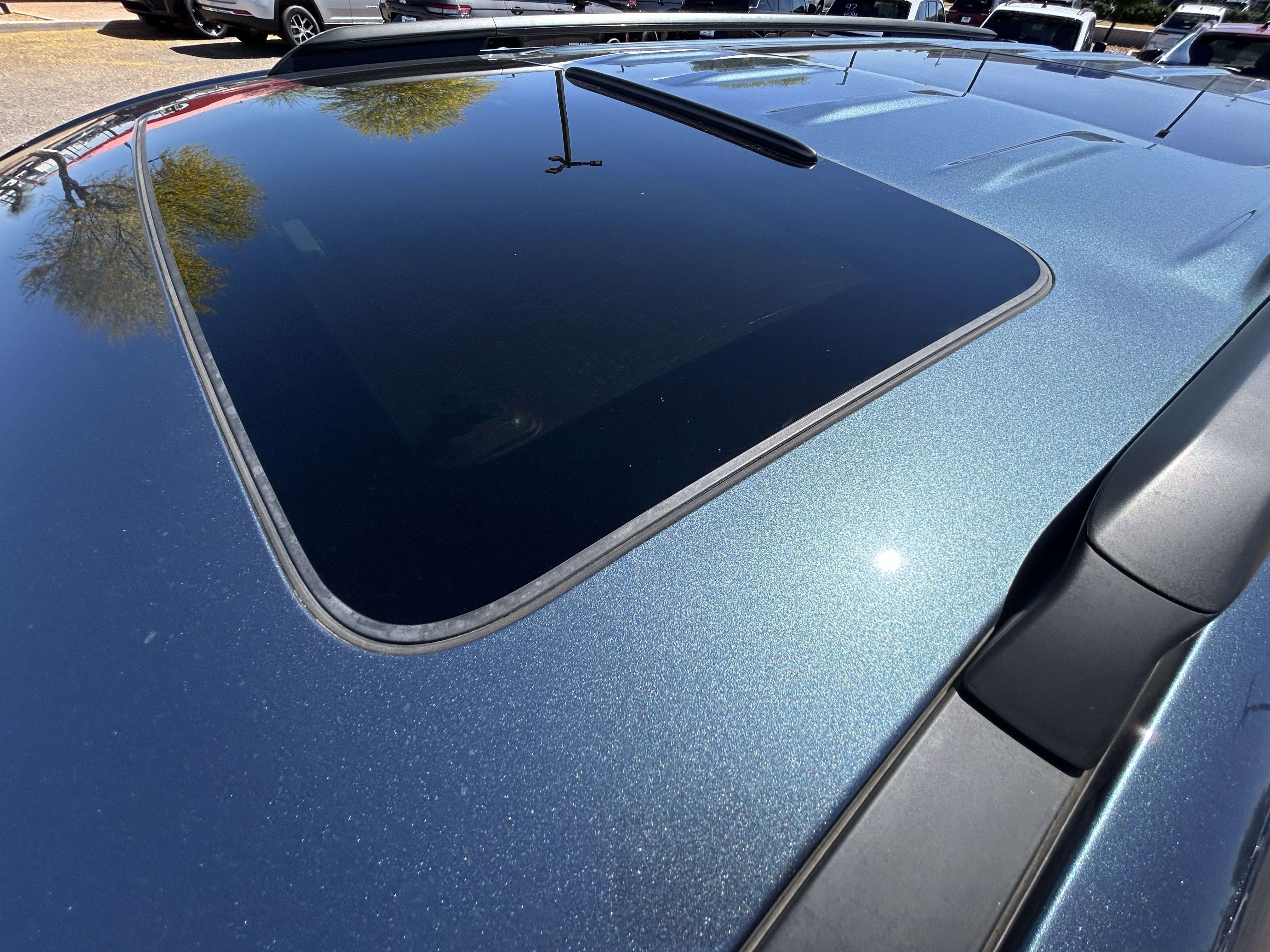 Used 2025 Kia Carnival SX Prestige image 9