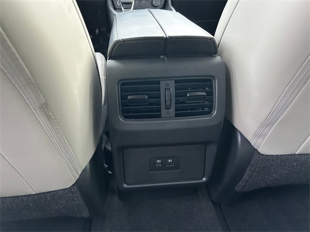 Used 2023 Nissan Rogue SV w/ SV Premium Package image 16