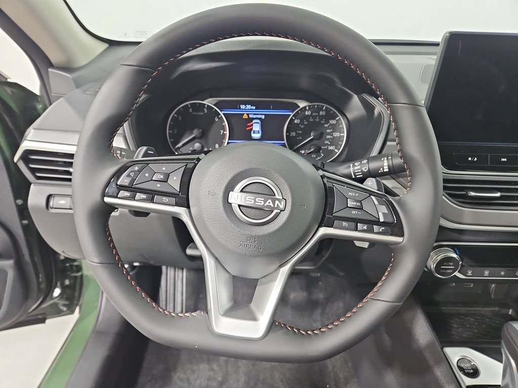 New 2026 Nissan Altima 2.5 SR w/ SR Midnight Edition Package AWD/4WD image 15
