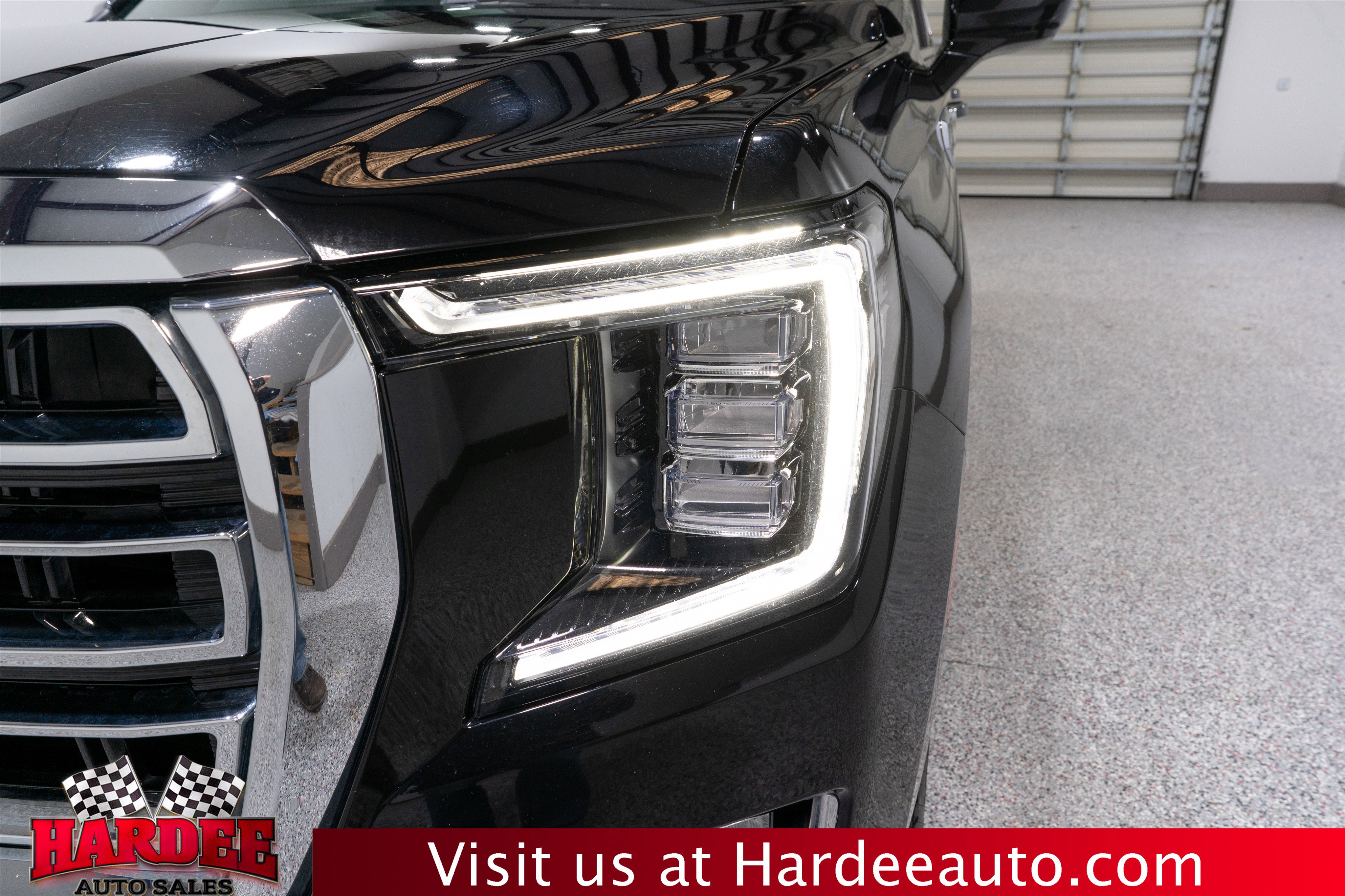 Used 2023 GMC Yukon SLT image 8