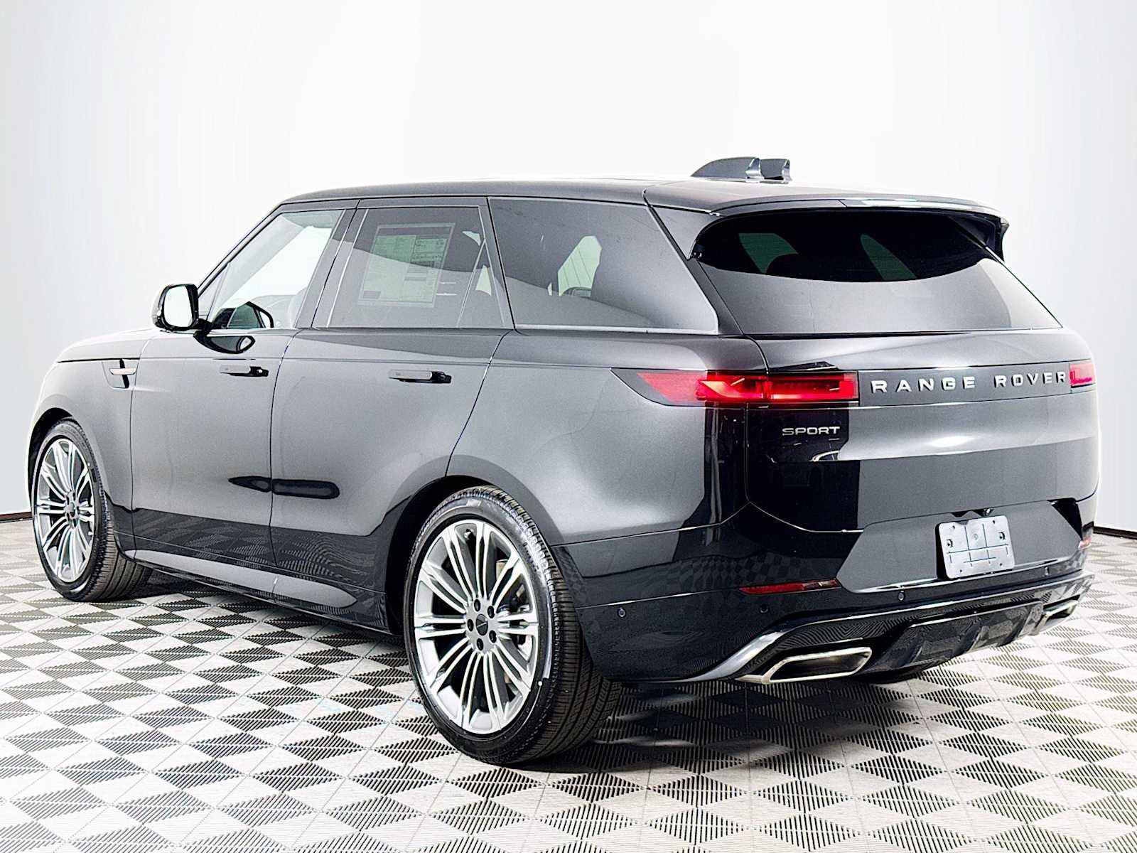 New 2026 Land Rover Range Rover Sport Dynamic SE AWD/4WD image 7
