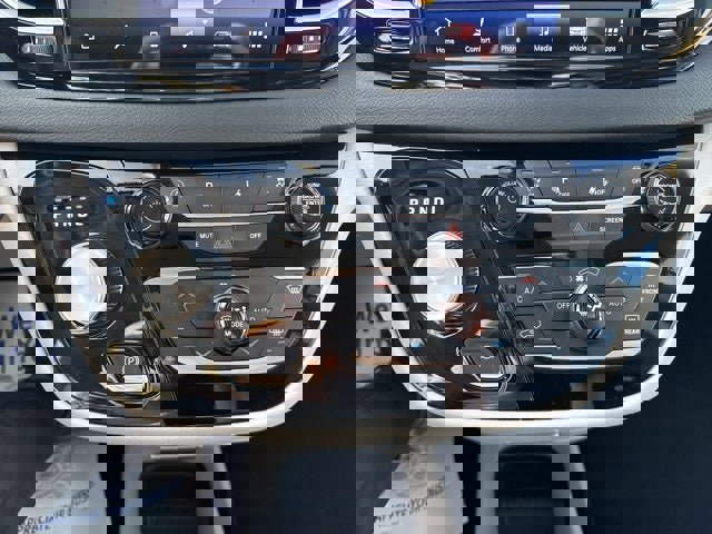 Used 2024 Chrysler Pacifica Touring-L image 36