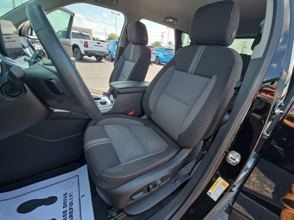 Used 2024 Chevrolet Blazer LT w/ Convenience Package FWD image 34