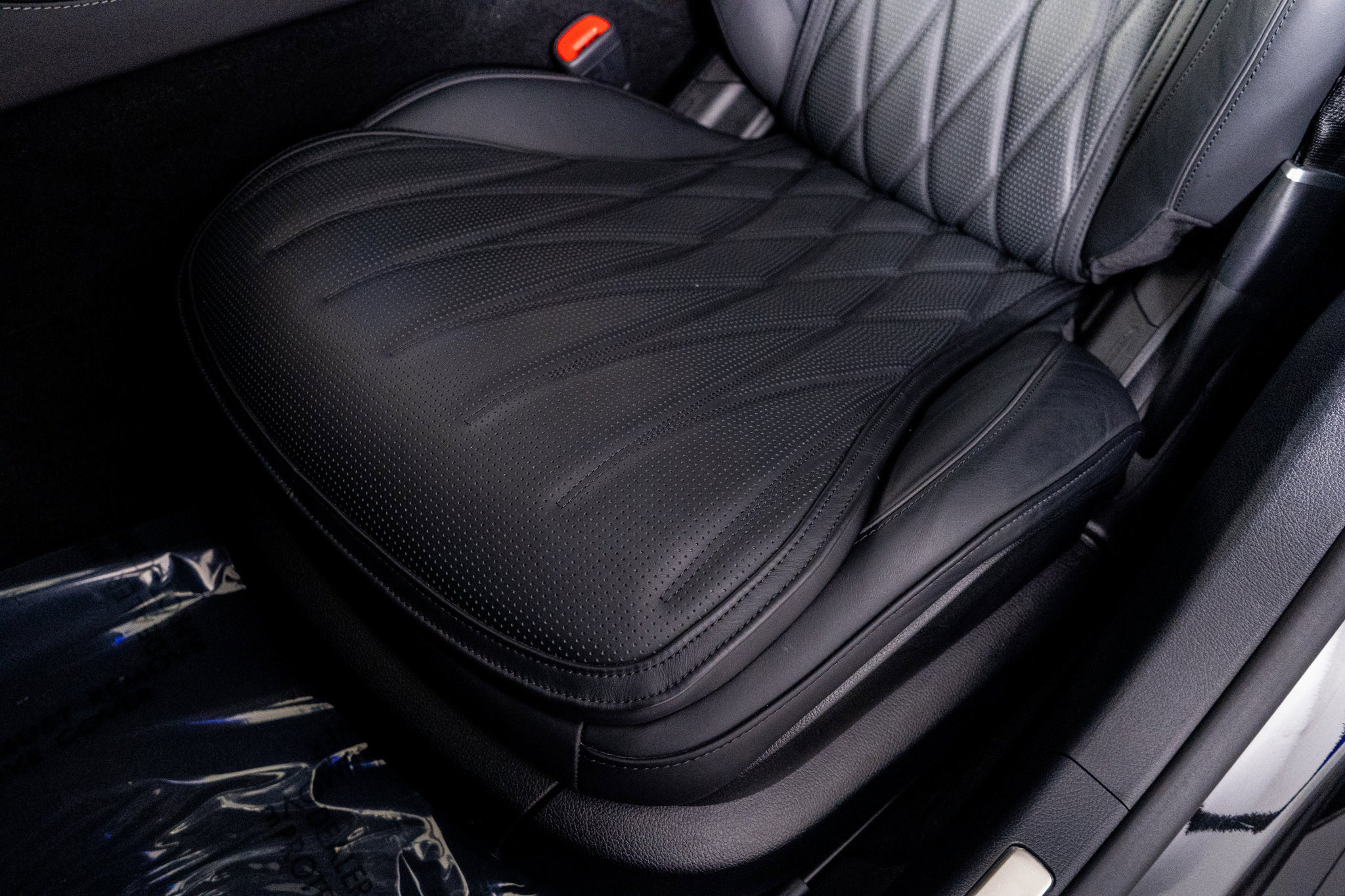 Used 2025 Mercedes-Benz S 63 AMG S w/ AMG Night Package image 32