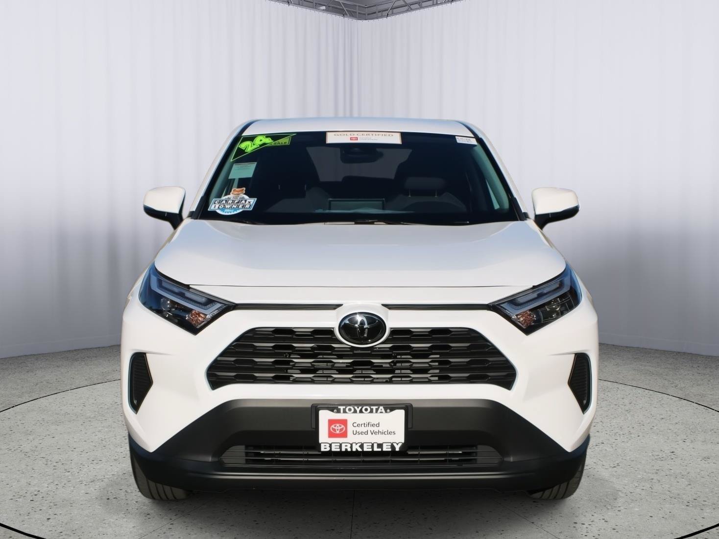 Certified 2024 Toyota RAV4 LE AWD/4WD image 3