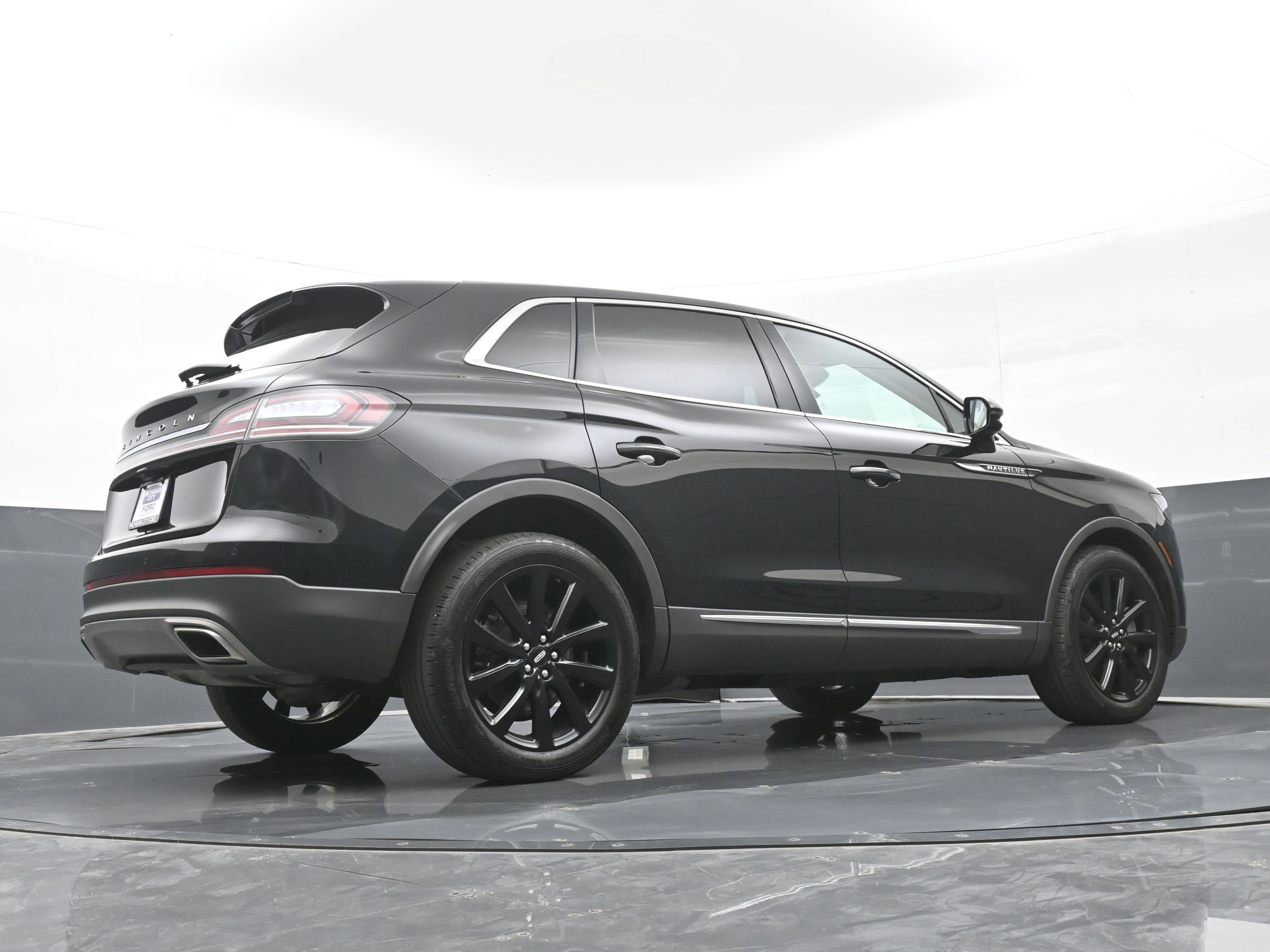 Used 2022 Lincoln Nautilus Reserve w/ Monochromatic Package AWD/4WD image 40