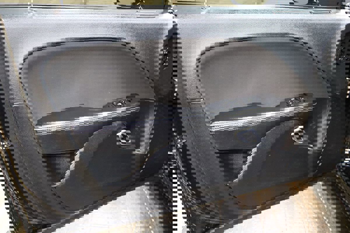 Used 2020 Dodge Challenger SXT w/ Driver Convenience Group image 27