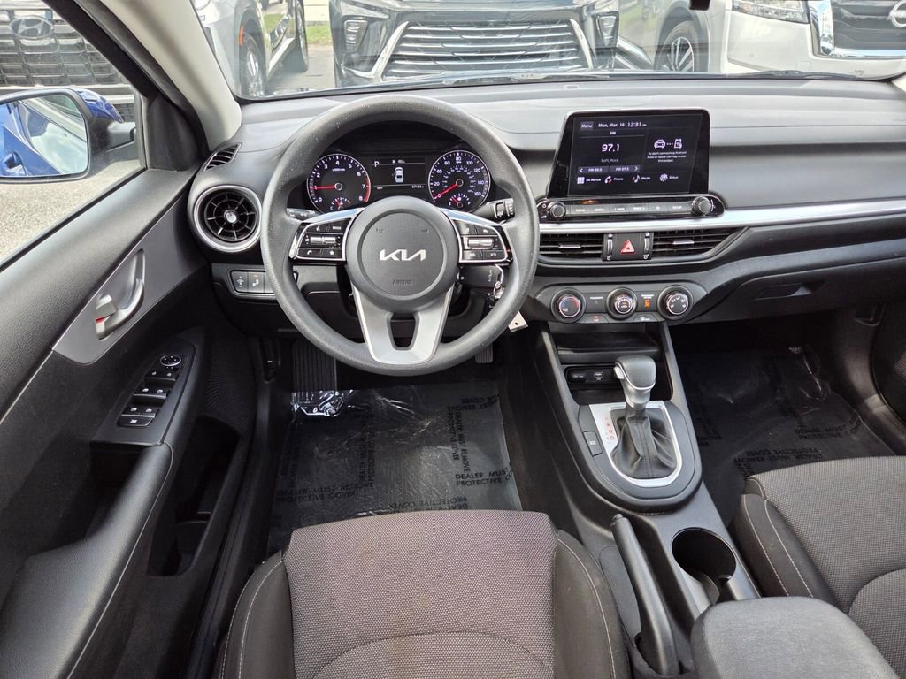 Used 2022 Kia Forte LXS w/ LXS Technology Package image 19