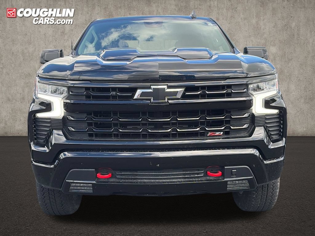 Used 2025 Chevrolet Silverado 1500 LT Trail Boss w/ Convenience Package II AWD/4WD image 2