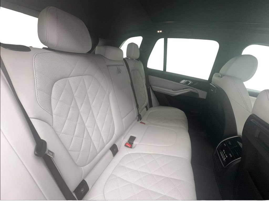 Used 2023 BMW X5 sDrive40i RWD image 26