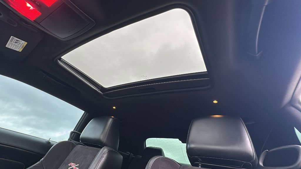 Used 2015 Dodge Challenger R/T Plus RWD image 5