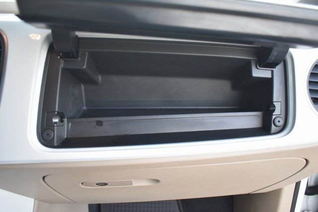 Used 2018 Volkswagen Beetle 2.0T Coast image 33