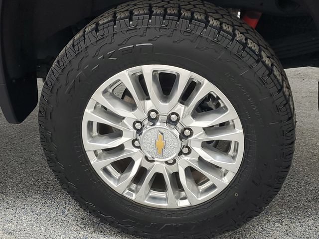 Used 2022 Chevrolet Silverado 2500 High Country w/ Z71 Off-Road Package AWD/4WD image 5