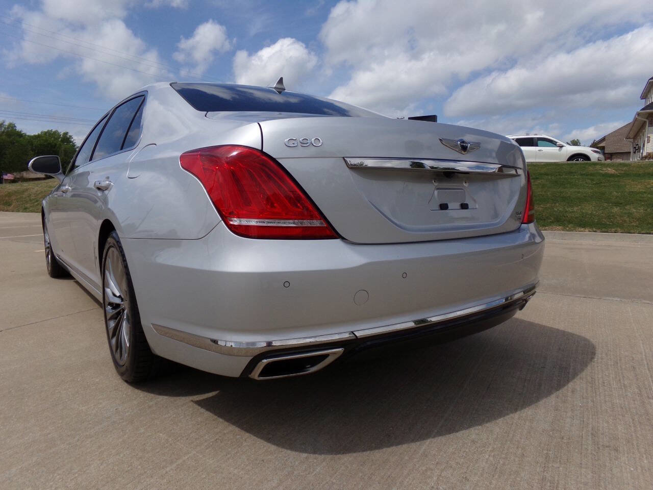 Used 2017 Genesis G90 5.0 Ultimate image 33