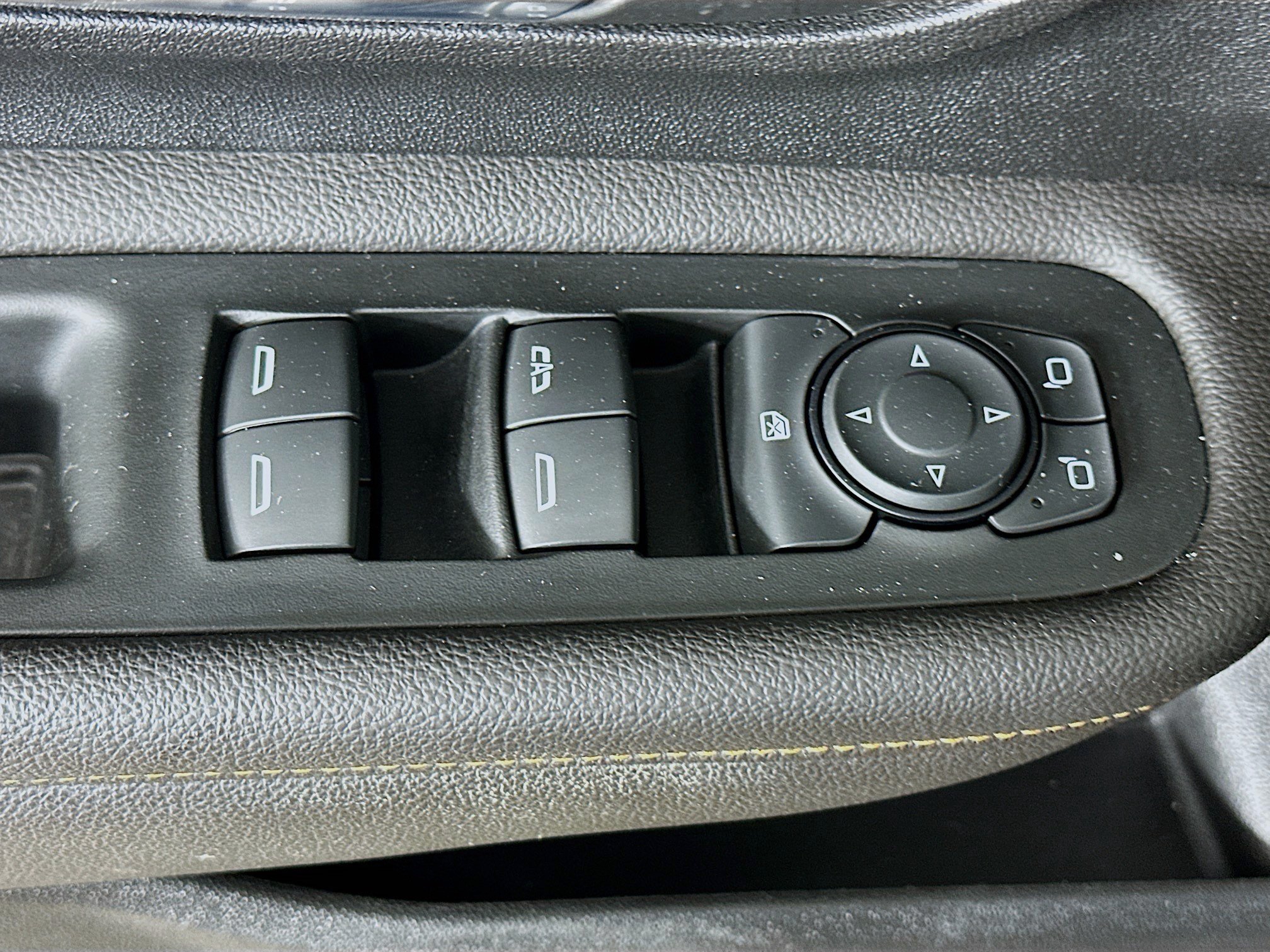 Used 2021 GMC Terrain SLT w/ LPO, Floor Liner Package FWD image 15