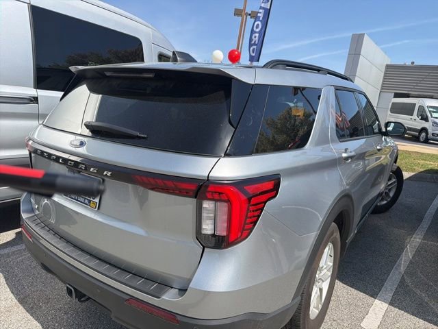 Used 2025 Ford Explorer Active image 18