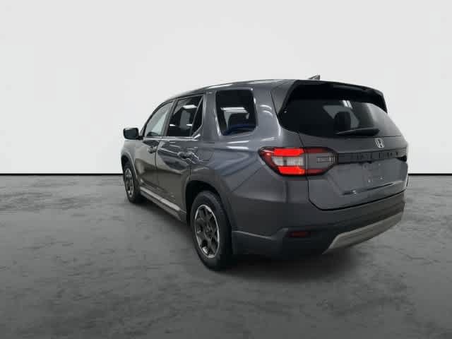 Certified 2024 Honda Pilot EX-L image 2