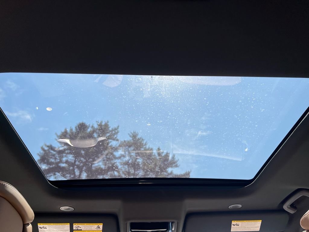 New 2026 Land Rover Discovery Dynamic SE image 26