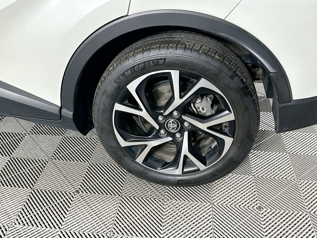 Used 2019 Toyota C-HR Limited image 38