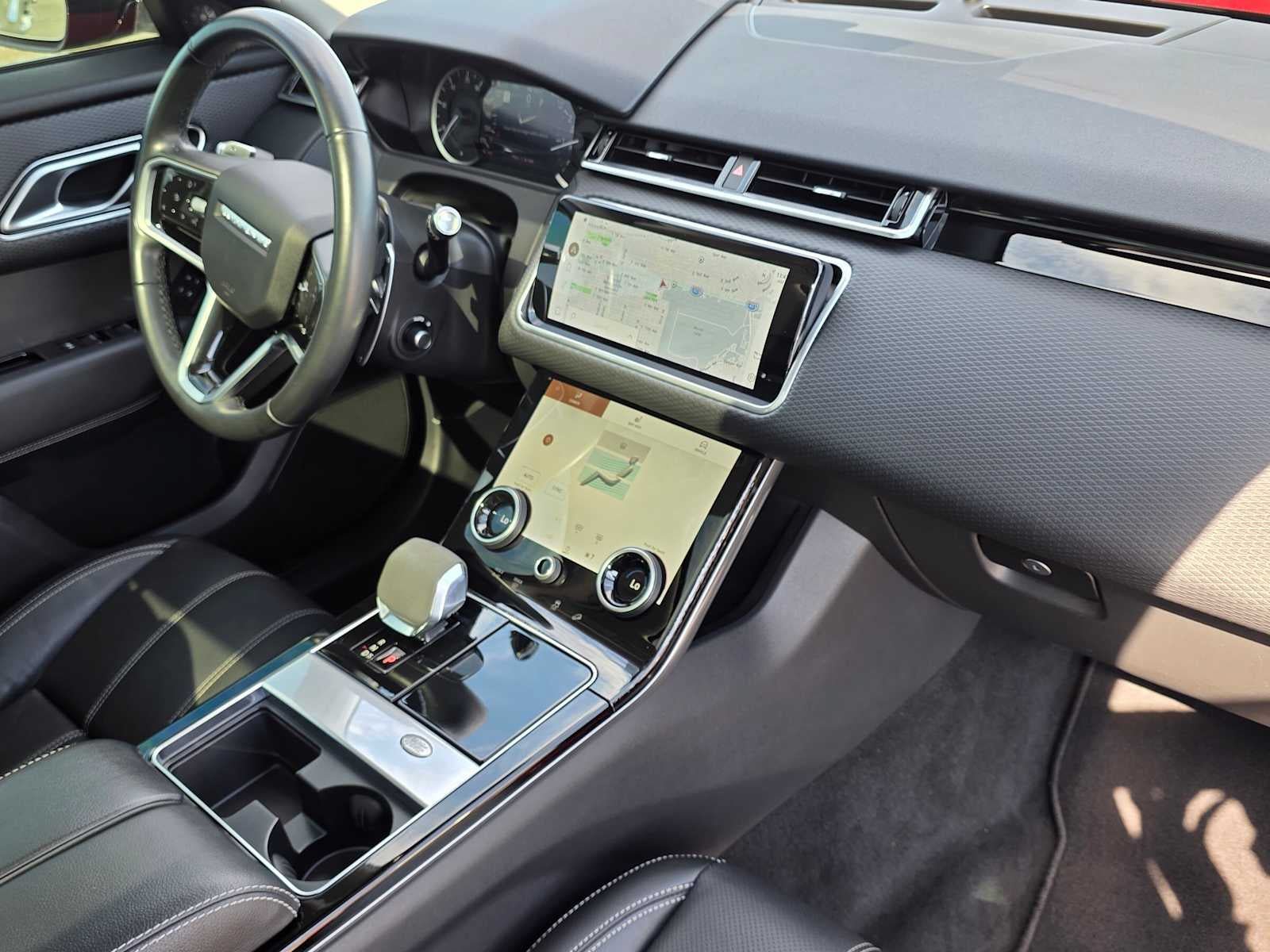 Used 2021 Land Rover Range Rover Velar S AWD/4WD image 10