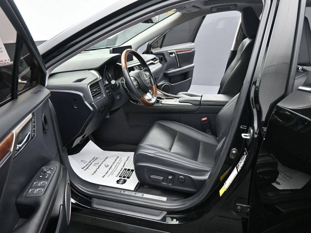 Used 2020 Lexus RX 350L Premium w/ Premium Package image 17