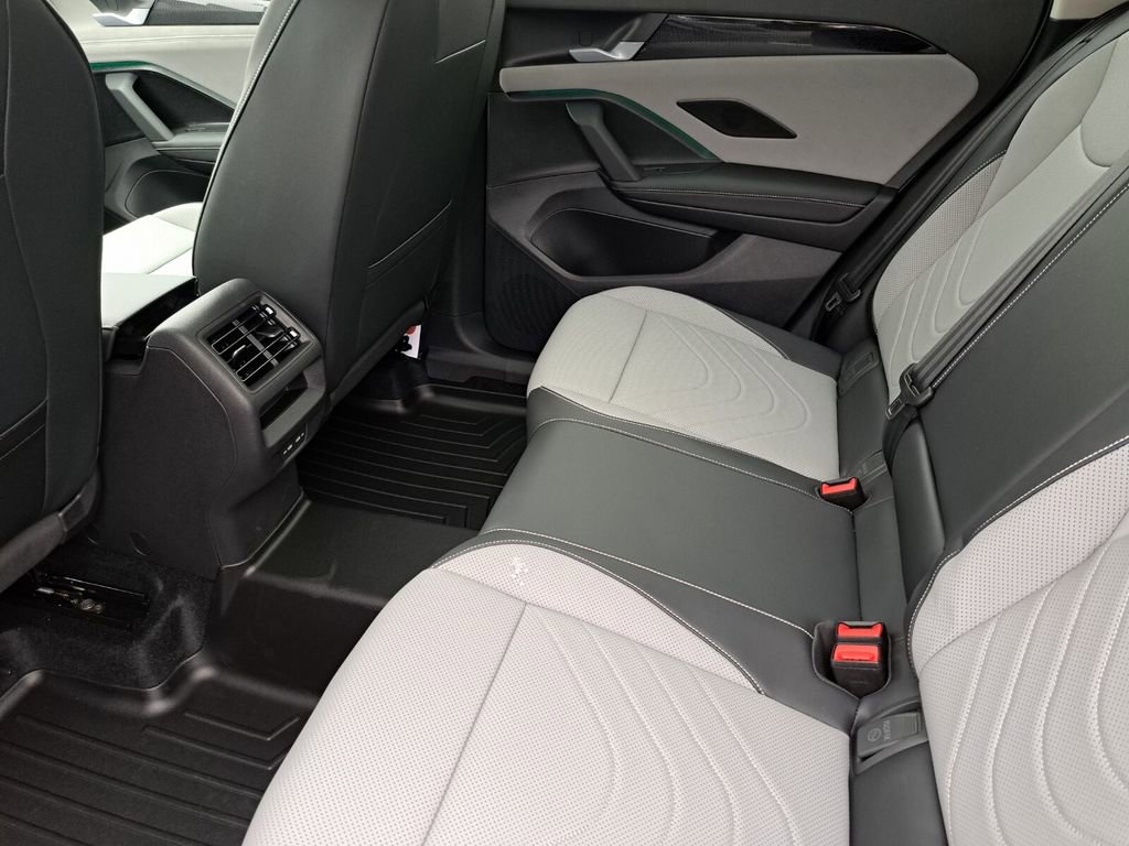 New 2026 Volkswagen Tiguan SE image 21