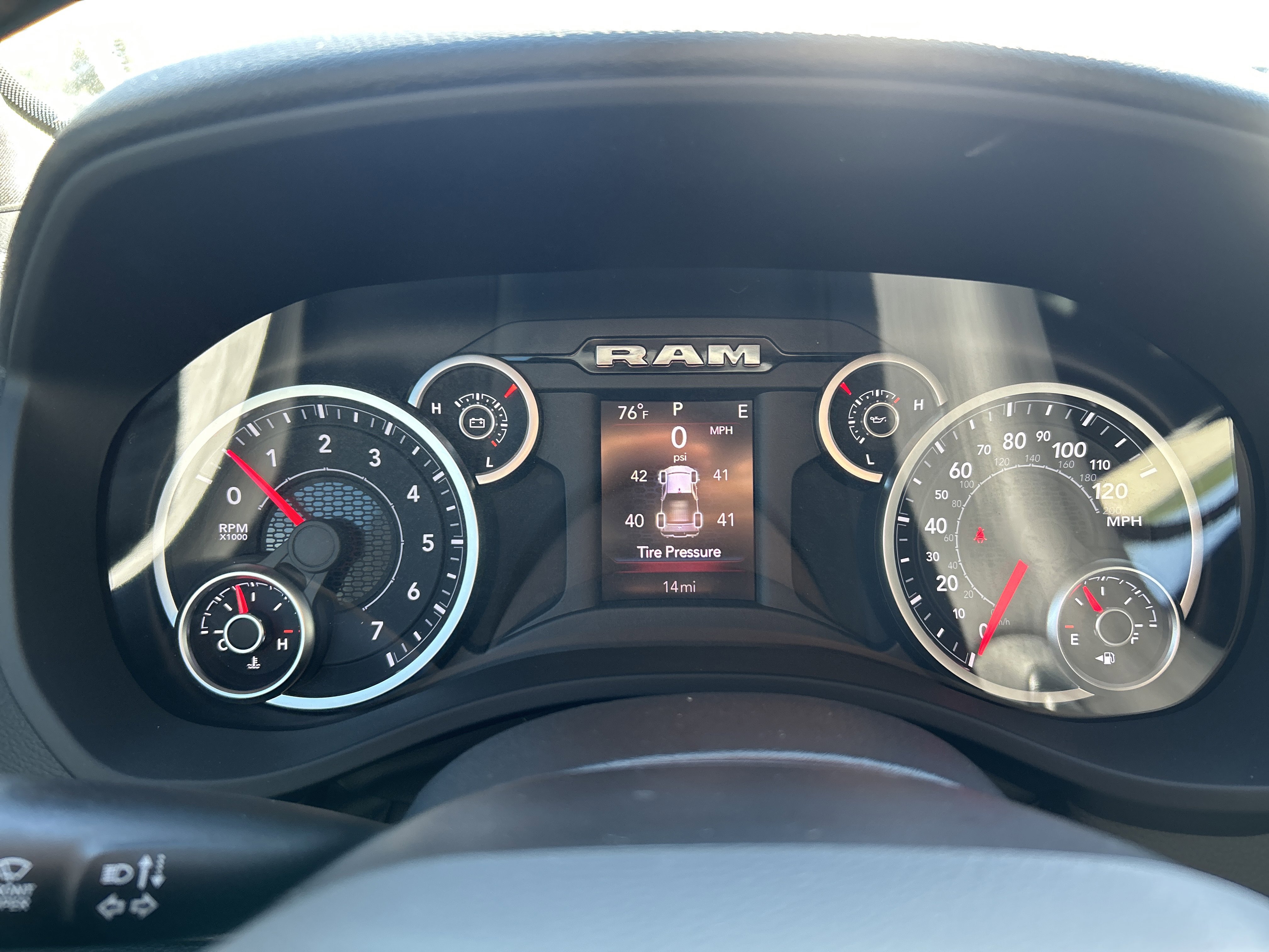 New 2026 RAM 1500 4x4 Crew Cab image 21