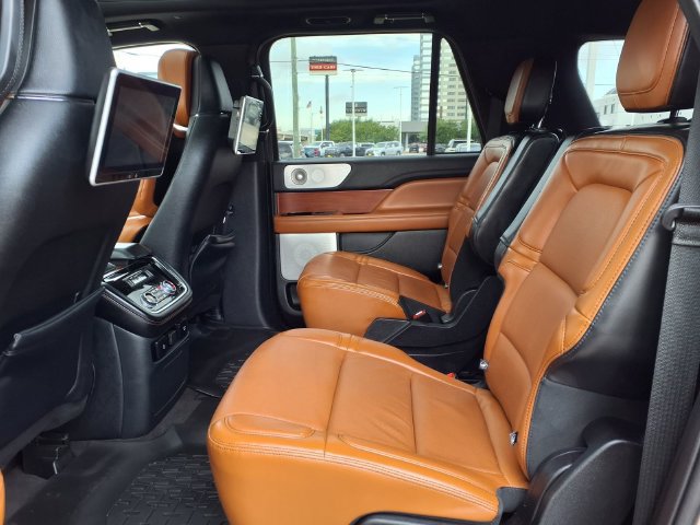Used 2020 Lincoln Navigator L Reserve w/ Luxury Package AWD/4WD image 5