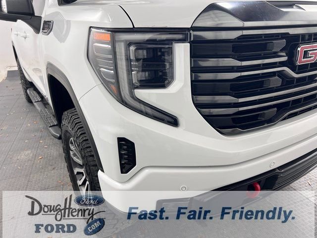 Used 2023 GMC Sierra 1500 AT4 w/ Technology Package AWD/4WD image 8