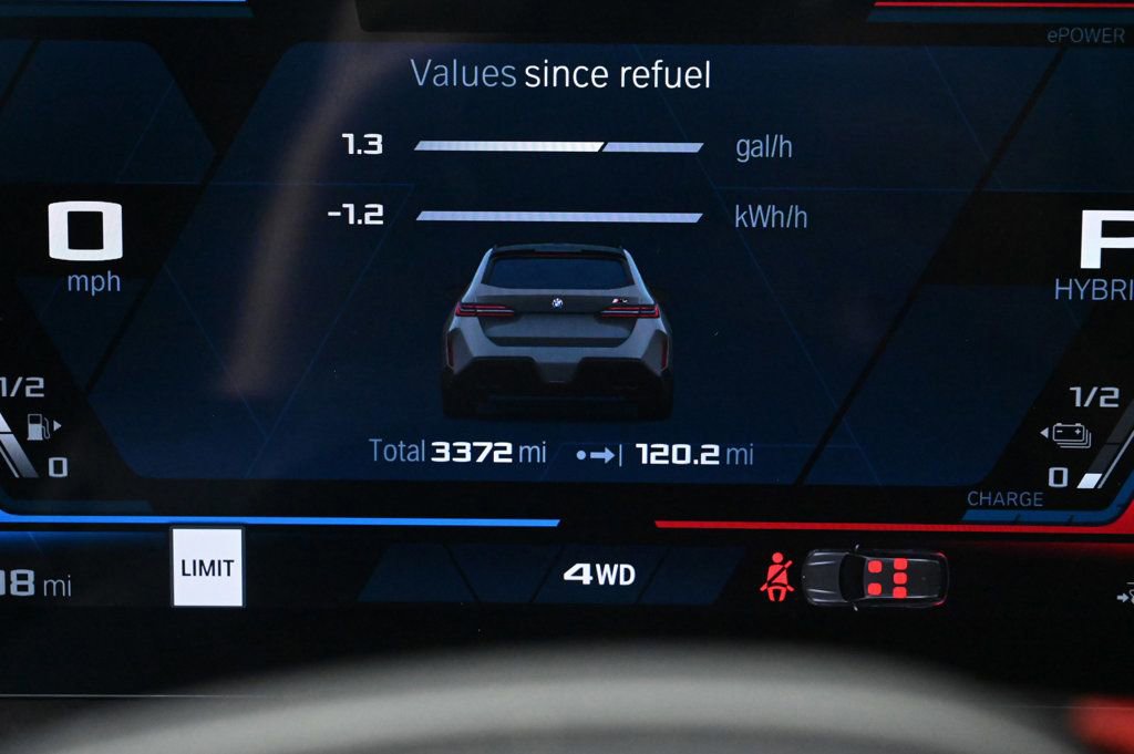 Used 2026 BMW M5 Touring w/ M Driver's Package image 12