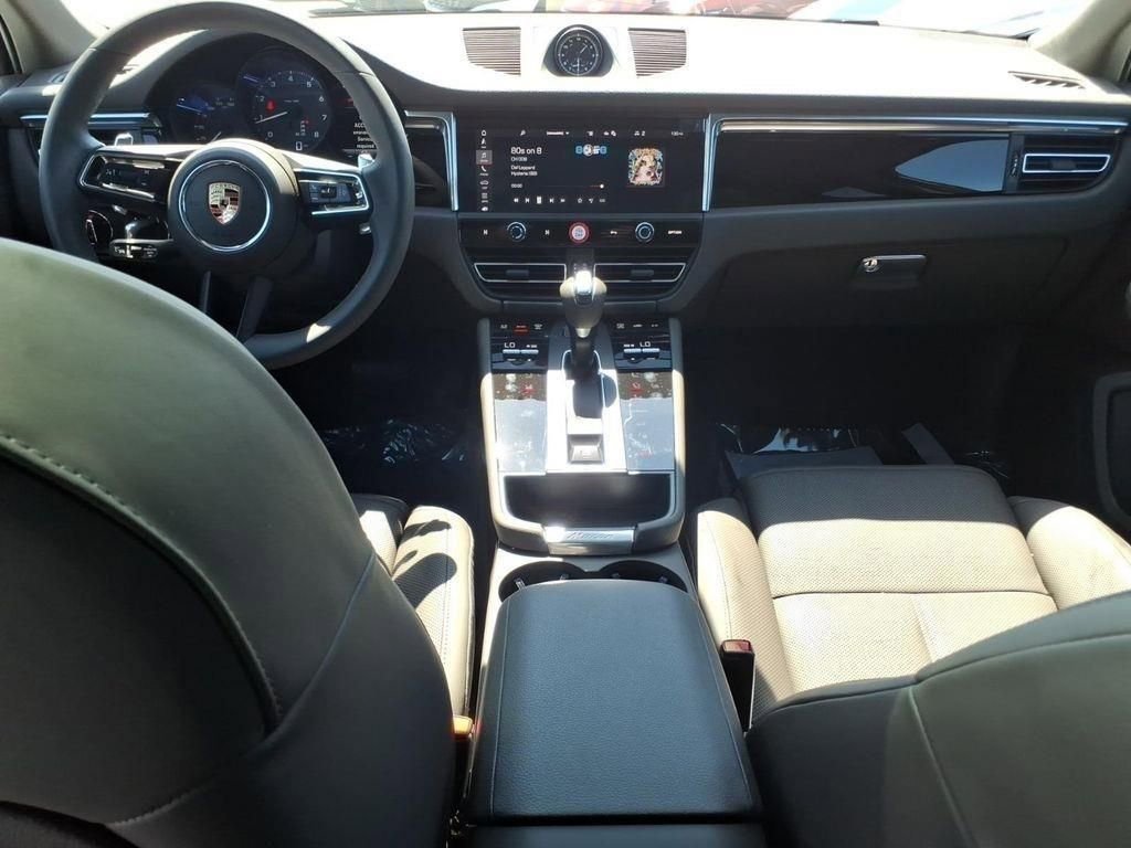Used 2025 Porsche Macan AWD/4WD image 13