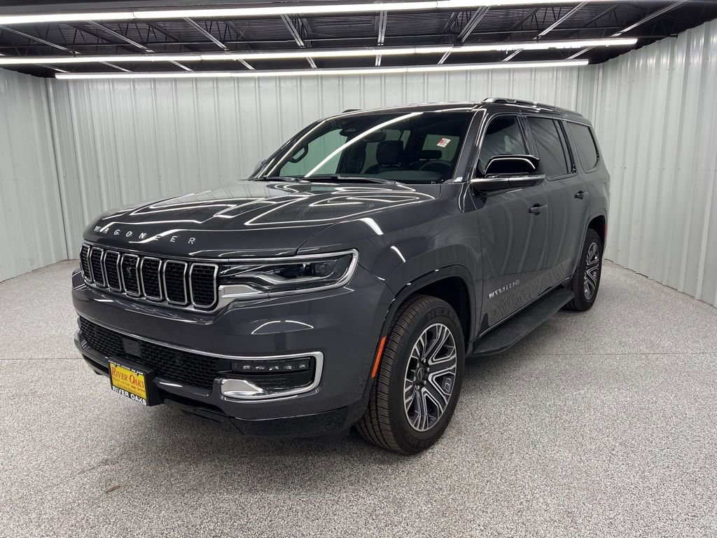 Used 2025 Jeep Wagoneer 4WD w/ Convenience Group I image 3