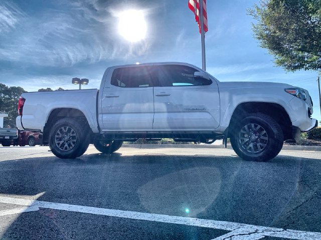 Used 2023 Toyota Tacoma SR5 w/ Technology Package AWD/4WD image 9