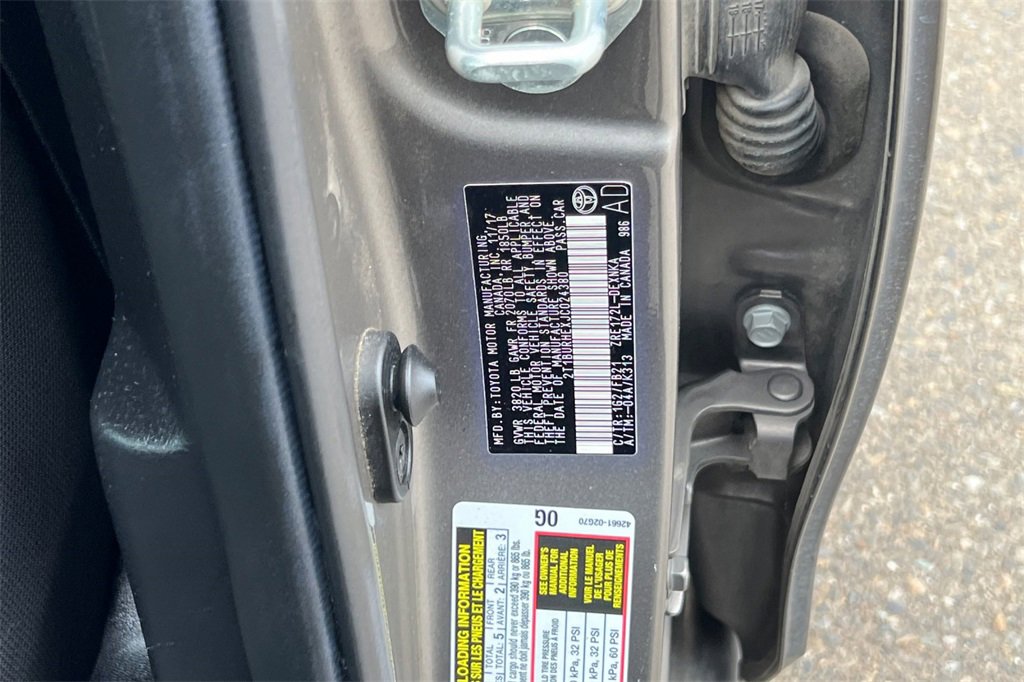 Certified 2018 Toyota Corolla LE image 29