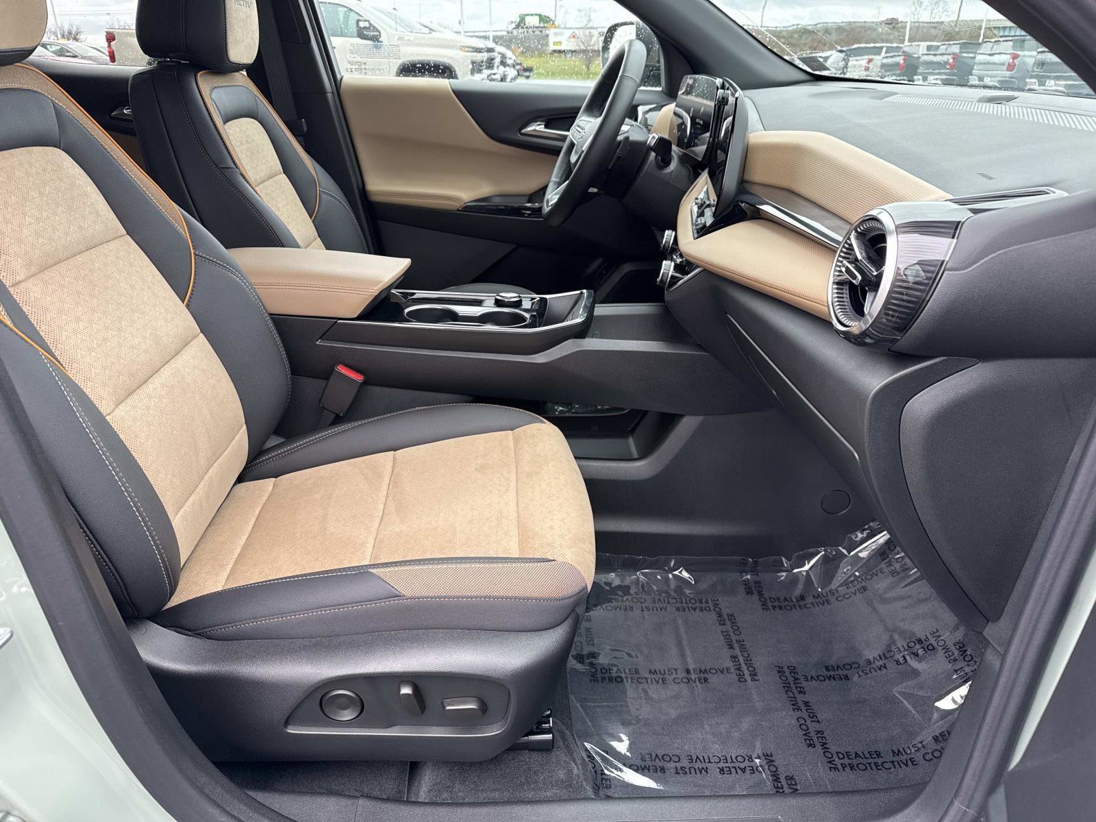 Used 2026 Chevrolet Equinox ACTIV w/ Convenience Package III image 19