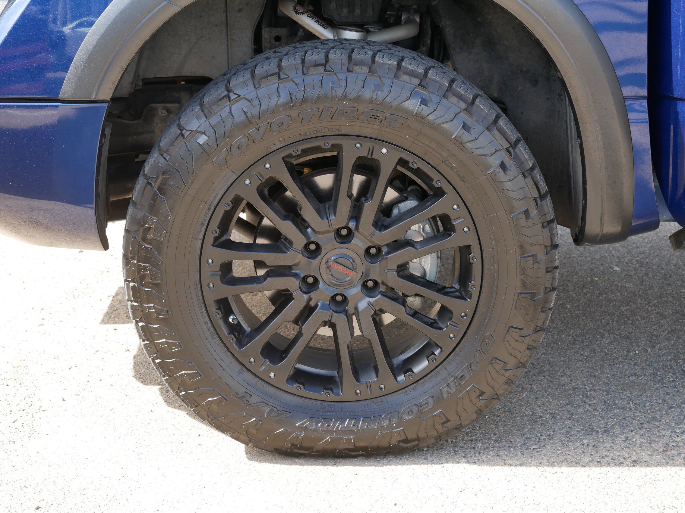 Used 2021 Nissan Titan PRO-4X w/ Pro-4x Convenience Package AWD/4WD image 15