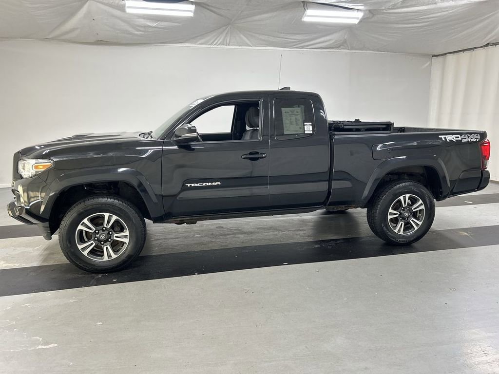 Used 2019 Toyota Tacoma TRD Sport w/ Technology Package AWD/4WD image 6