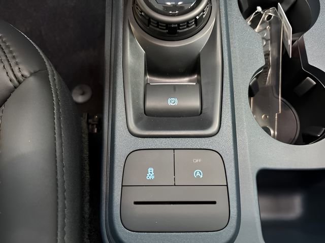 New 2025 Ford Maverick Lariat w/ Black Appearance Package image 28