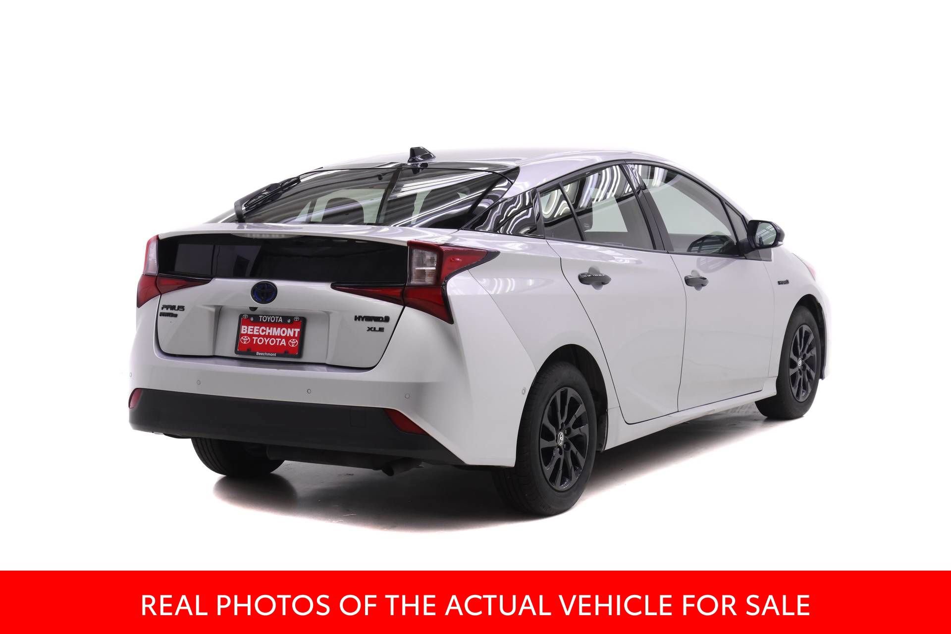 Certified 2022 Toyota Prius AWD image 2