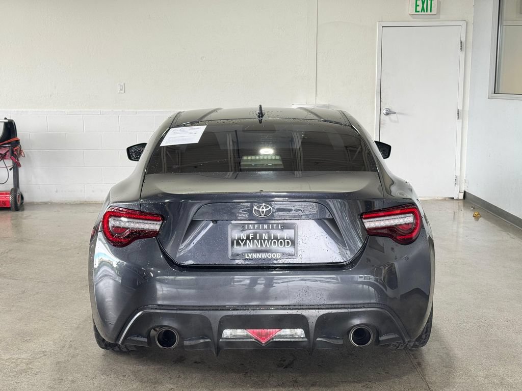 Used 2019 Toyota 86 RWD image 5