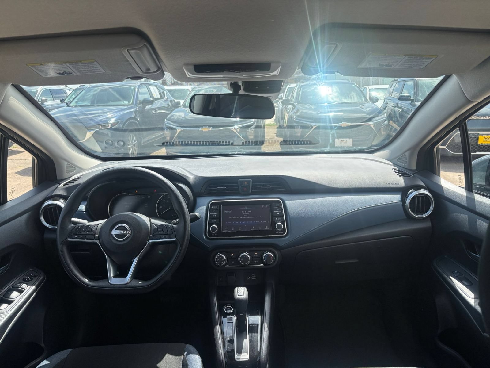 Used 2025 Nissan Versa SV FWD image 31
