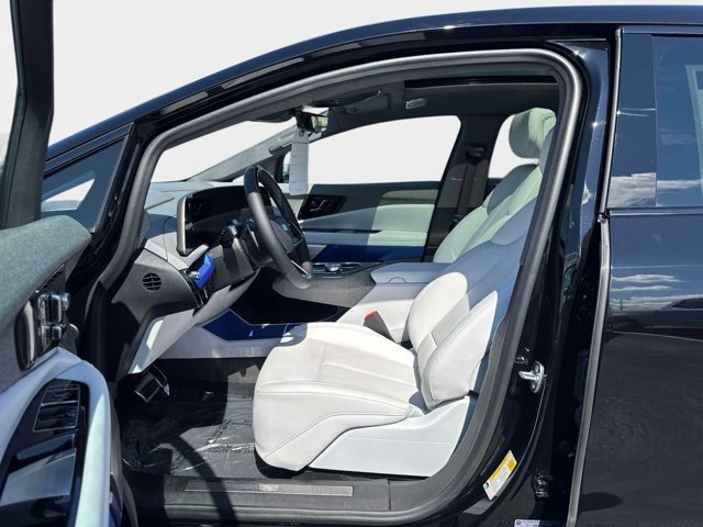 Certified 2025 Cadillac Optiq Sport 2 AWD/4WD image 19