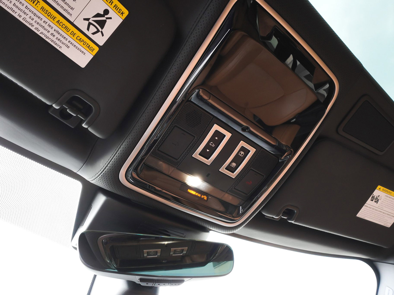 Used 2021 Land Rover Range Rover Autobiography Fifty Edition image 33