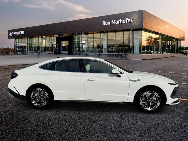 New 2026 Hyundai Sonata SEL FWD image 9